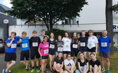 15 Läuferinnen und Läufer des Johanneums beim Oelder Stadtlauf