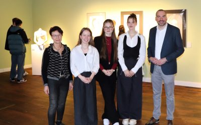 Ausstellungseröffnung findet großen Anklang